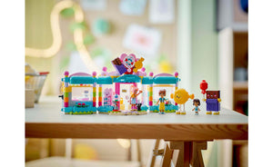 42649 | LEGO® Friends Heartlake City Sweet Shop