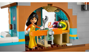 41756 | LEGO® Friends Holiday Ski Slope and Café