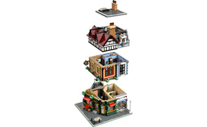 10350 | LEGO® ICONS™ Tudor Corner