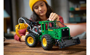 42157 | LEGO® Technic John Deere 948L-II Skidder