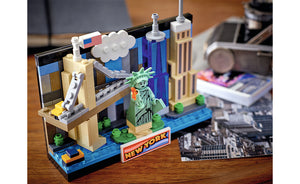 40519 | LEGO® ICONS™ New York Postcard